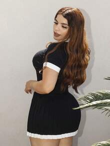 Lupita Cardoza Casual Contrast Color V-Neck Pleated Knit Sweater Dress - Black - View 4