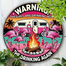 2D 平面，1 件复古木制标志“警告！女孩们又在喝酒”带有火烈鸟和气流篝火设计 - 家庭、餐厅、酒吧、小屋、花园幽默墙壁艺术装饰 - 多用途壁挂牌匾，适合派对、圣诞节、万圣节、感恩节礼物
