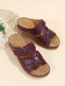 Color sólido hueco sandalias de las mujeres, un pie estribo costura inclinada zapatillas de tacón, rayas chanclas de las mujeres, transpirable plana zapatillas fresco, adecuado para el hogar, viajes casuales, paseos y desgaste diario. - Burdeos - Ver 8