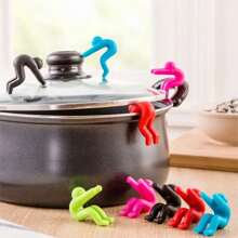 Little Man Spill-Proof Lid Lifter Soup Pot Kitchen Tools Lid Stand Silicone Heat Resistant Holder Keep The Lid Open Dration