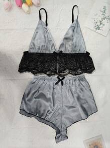 1 Set Pigiama da donna sexy in 2 pezzi, con top in pizzo traforato, in seta charmeuse elasticizzata