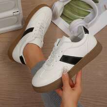 Tenis de mujer de moda con patchwork, parte superior de terciopelo, suela gruesa y cómoda para caminar - Blanco y Negro - Ver 4