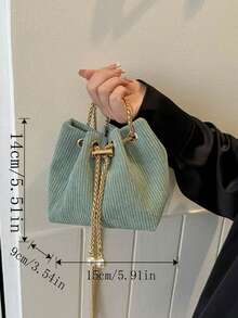 时尚纯色灯芯绒面料链条肩带水桶斜挎包，百搭简约设计