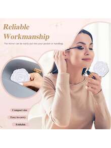 32/16/4 pièces Ensemble de miroirs à fleurs de rose blanche, cadeau de mariage, miroir à motif rose, porte-clés en perle blanche, carte de remerciement florale avec sac en organza, ensemble de faveurs élégantes, cadeau de mariée, convient pour les cadeaux aux invités, fournitures pour fête de mariage, faveurs de mariage, outils de maquillage sculptés en rose, miroir de maquillage double face