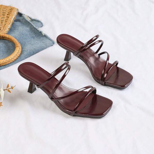 صنادل نسائية أنيقة جديدة ذات كعب قطة بطبعة نمر جذابة، أنيقة وعملية ذات كعب عالي