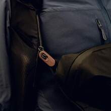 Outdoor Sling 2L - Black - View 8