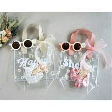 1 pièce, Sac cadeau PVC personnalisé, Faveurs de fête personnalisées, Sac cadeau/faveur de demoiselle d'honneur personnalisé, Sac fourre-tout de mariage, Sac à main transparent, Sac à main de demoiselle d'honneur, Cadeau de enterrement de vie de jeune fille, Cadeau de voyage pour femme, Sac cadeau transparent pour la Fête des Enseignants/Infirmières/Femmes/Action de Grâce/Fête des Mères/Nouvel An, Convient pour les cadeaux d'ambiance de campagne/château/plage/domaine, Cadeau pour amis/mariée/demoiselle d'honneur/fête, Cadeaux pour rassemblements intérieurs et extérieurs