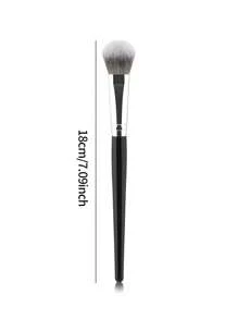 1 Pincel de rubor en ángulo con mango de madera negra para maquillaje de mejillas, base de crema, contorno, bronceador, iluminador y mezcla de sombras, pincel plano de base para maquillaje líquido, pincel de base líquida, pincel de maquillaje de fibra sintética con mango de madera negra