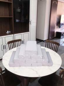 Pack large de 100 rouleaux de papier toilette 4/2, adapté à une utilisation domestique, hôtel, salon de mahjong, restaurant, maison d'hôtes. Emballage transparent.