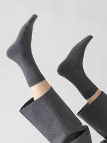 1 Pair/5 Pairs Men's Summer Solid Color Business Casual Sports Versatile Retro Classic Mid-Calf Socks, Fall - Dark Grey - View 2