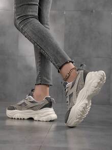 Women's New Comfortable Versatile Casual Shoes, Mesh Breathable Sports Shoes, Lightweight Non-Slip Running Shoes, Thick Sole Platform Increasing Height, Retro Street Shoes - Black - View 5