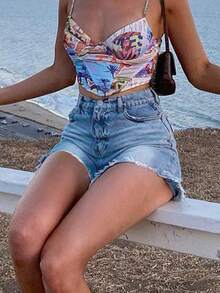 Women's Simple Loose Straight 5-Inch Inseam Denim Shorts - Light Wash - View 3