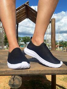 Women's Easy-Fit Orthopedic Slip-On Gym Walking Running Lightweight Soft Sole Sneakers - Đen và trắng - Xem 4