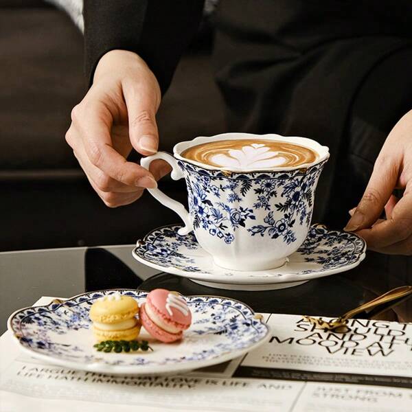 Blue & White Porcelain Coffee Cup & Saucer Set, Ceramic Retro Elegant High-End Luxury Afternoon Tea Cup