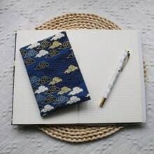1 Stück A5/A6/Wochen Schwebewolken-Muster Buchcover, Bibelcover, Notizbuch Schutzhüllen, Wochen-/Monatsplaner Schutzhüllen, Büroartikel, Buchzubehör, geeignet für verschiedene Szenarien im Zusammenhang mit Büchern und Notizbüchern wie Zuhause, Schule, Geschenke usw., Schulbedarf, Schulmaterial