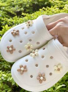 8pcs Floral Design Shoe Decor, Beige & Coffee Colored Flower Accessories Suitable For Clogs, Garden Shoes, DIY Holiday Gifts