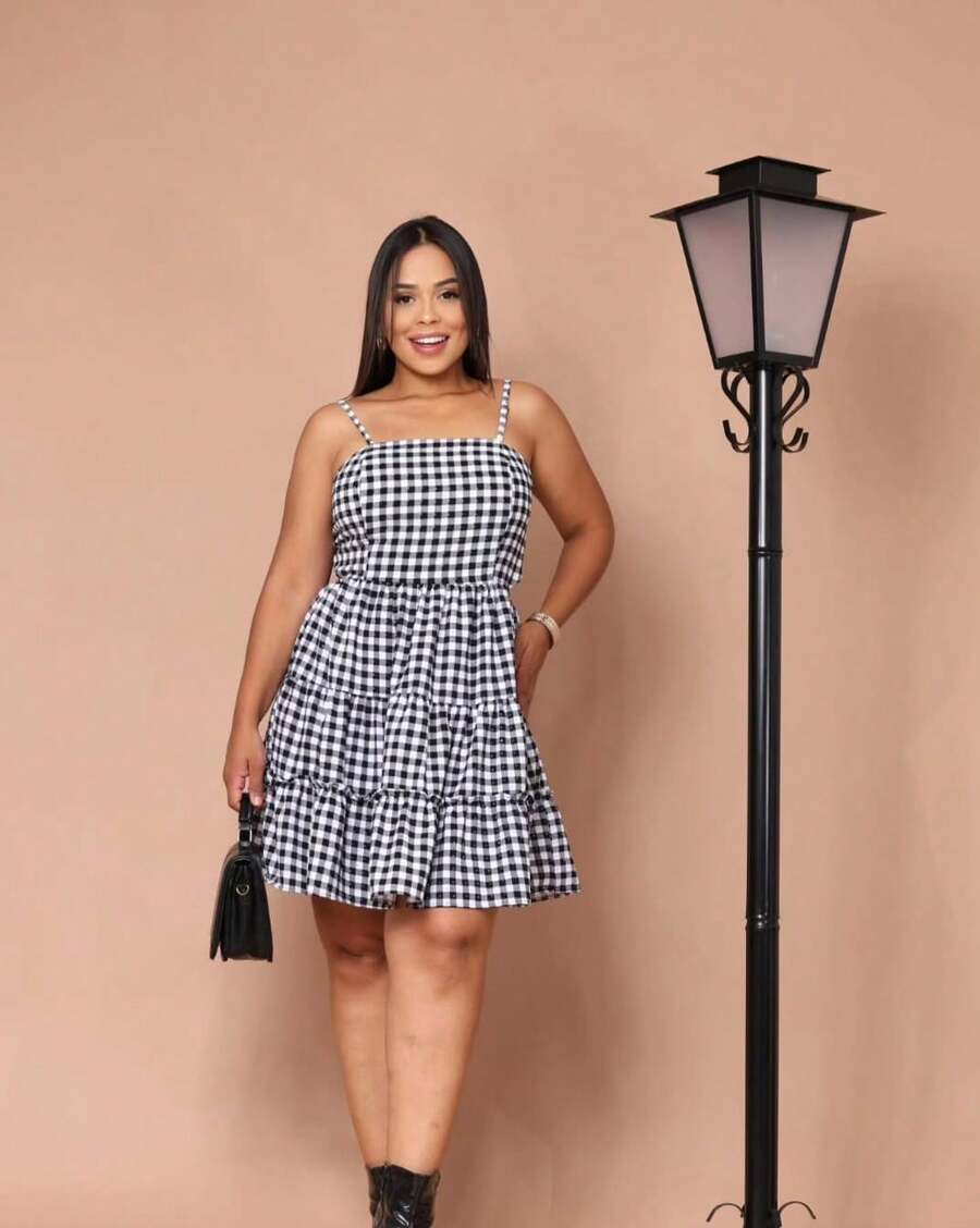 Slim-Strap Plaid Dress - Festa Junina 2025 Shortened Model That Enhances The Body, Vibrant Colors - 黑與白 - 查看 1