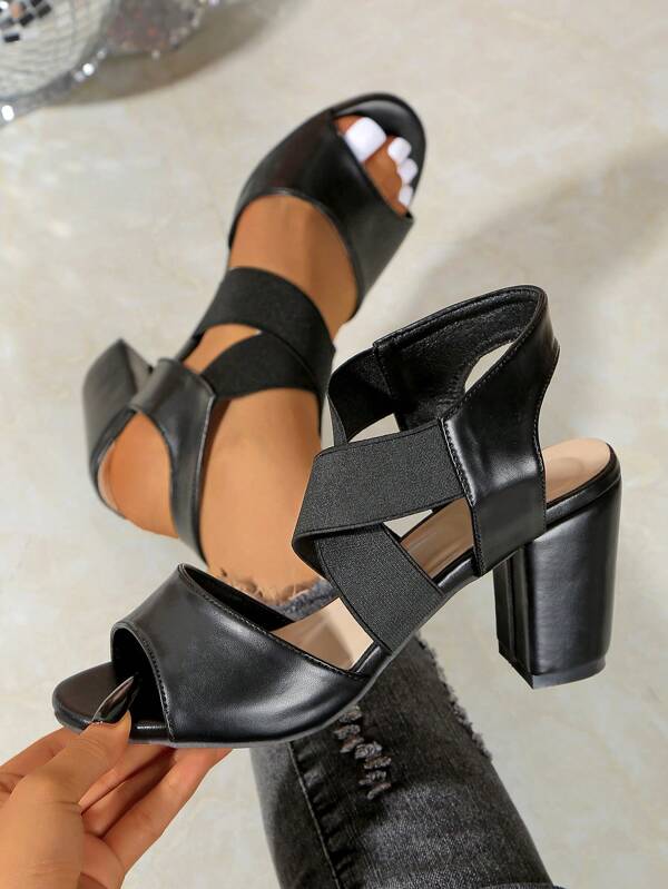 Sandales à talons hauts femmes à bride croisée élastique de couleur unie en tissu neutre avec boucle. Talons hauts décontractés convenant pour l'extérieur, la maison, le bureau, toutes les saisons. Sandales à talons hauts