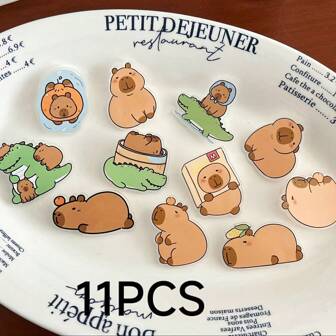 水豚卡通亚克力胸针 - 可爱动物设计女士时尚配饰、创意礼物、时尚徽章 | 迷人插图 | 充满活力的别针设计，是送给家人、孩子、朋友的最佳礼物，学校办公室配饰衬衫夹克珠宝万圣节衣服别针有趣的教师礼物万圣节配饰教师节服装配饰包饰圣诞节