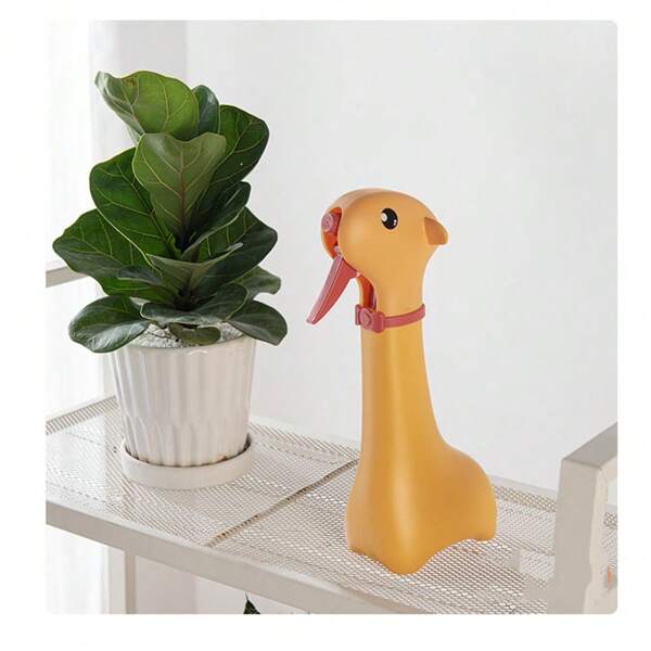 1Pc Cartoon Giraffe Watering Kettle, Gardening Watering Can, Household Sprayer, Flower-Growing Succulent Watering Can, Indoor And Outdoor Dual-Purpose Sprinkler Kettle Pressure-Watering Gardening Tools.