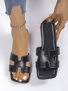 New Summer Sandals, Suitable For Outdoor Wear, Flat, Simple & Versatile, Comfortable & Fashionable, Korean Design, Beach Travel, Casual Flip Flops - Black - View 1