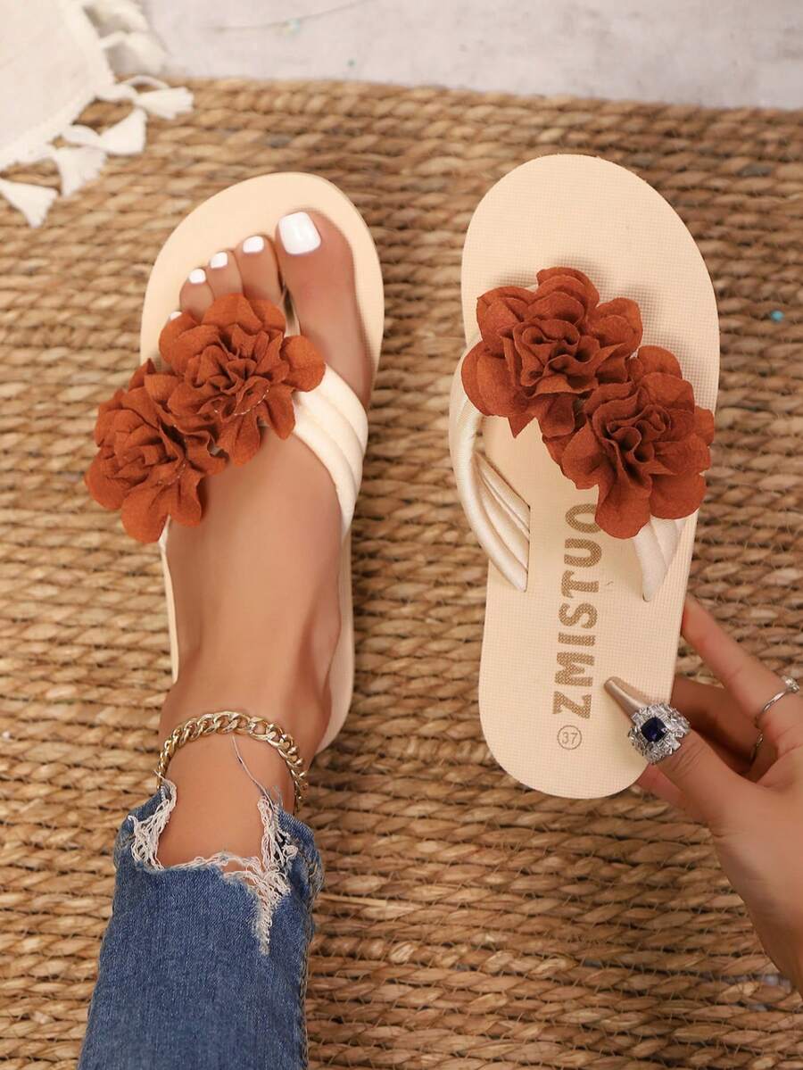 Bohemian Style Embroidery Decoration Beach Flip Flops - Brown - View 1