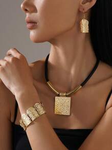 3 pièces/Set Collier rectangulaire géométrique, ensemble de bijoux Bracelet et Boucles d'oreilles, accessoires de mode exagérés de couleur or pour femmes, pour porter lors de soirées et de banquets