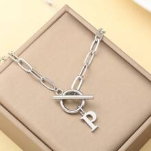 1 pièce Collier avec chaîne de type OT à lettre initiale de A à Z, collier en acier inoxydable avec alphabet, excellent cadeau pour Halloween et la rentrée scolaire