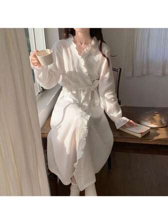 Bata larga de mujer de manga larga con volantes de unicolor dulce y simple, ligera, nuevos estilos de primavera/otoño, cómoda bata de baño con cuello en V y bolsillos, ropa de estar en casa casual a cuadros, decoración de baño para boda de verano