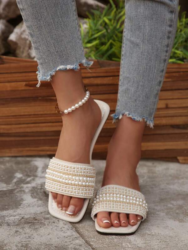 1 Pair Women Flat Pearl Decorated Sandals, Suitable For Daily Wear