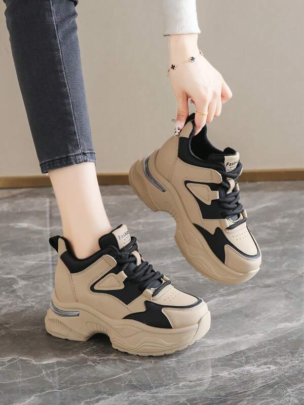 scarpi sportivi con plateau da donna stile Marand, da 8 cm, scarpe sportive retrò, con design a zeppa nascosta per allungare le gambe, comode e versatili, indispensabili per le donne di statura bassa