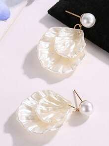 一对简约百搭仿珍珠贝壳设计时尚复古耳环，适合海滩、婚礼、度假佩戴，也是情人节配饰。 - 白色 - 查看 5