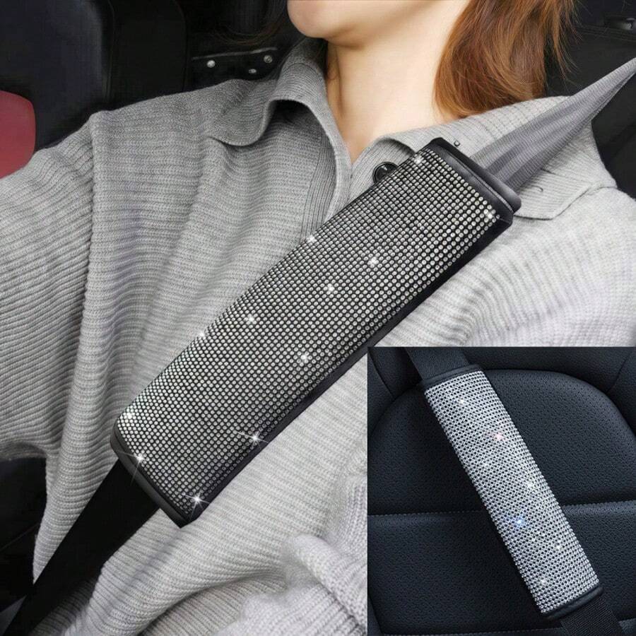 1 件银色水钻肩带套，汽车水钻肩带套，安全带套，汽车内饰水钻装饰，全水钻保护套，新款时尚全水钻汽车肩带套，男女通用，水钻水晶防滑肩垫，适合所有季节