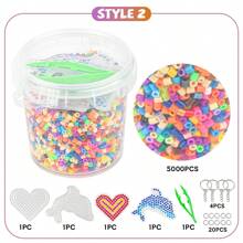 2500 piezas/5000 piezas - Balde con juego de cuentas de fusión de colores aleatorios, juego de manualidades de cuentas de fusión para arte y DIY, adecuado como regalo de Navidad y cumpleaños