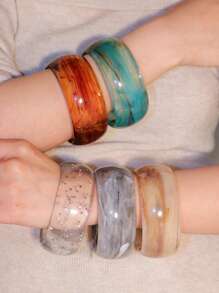 1 Stück modisches halbtransparentes Farbverlauf Acryl Armband, übertriebenes rundes breites Design für Frauen