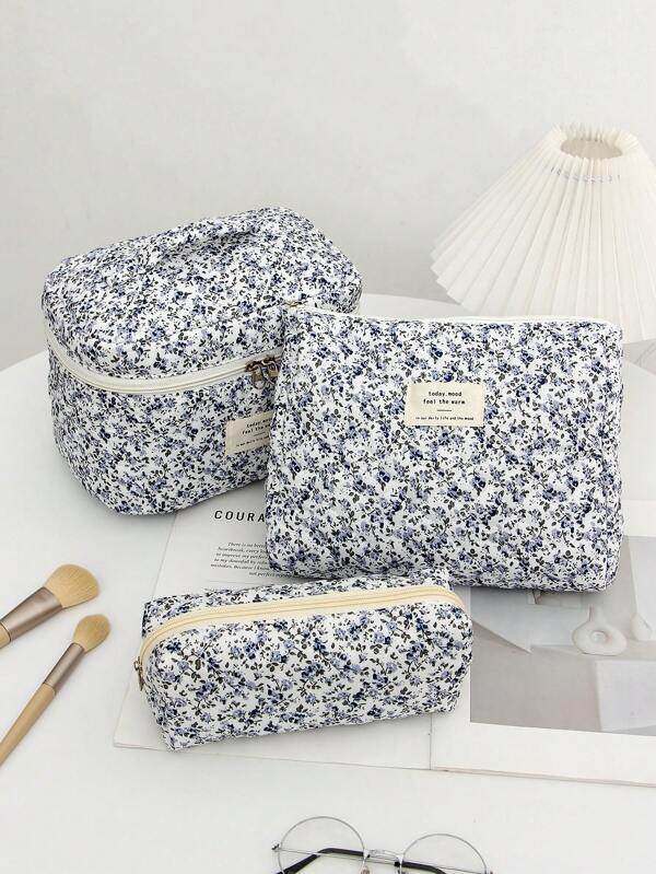 1Pc Delicate Blue Floral Makeup Bag, Floral Pattern, Fashion Leisure Large Capacity Portable Zipper Cosmetic Bag, Travel And Holiday Necessities Sanitary Napkin Cosmetic Bag, Travel Cosmetic Bag, Lipstick, Cosmetics, Perfume, Skin Care And Beauty Products, Simple, Multi-Functional, Handheld Cosmetic Bag, Suitable For Mothers, Students, Female Students, Keys, Holiday Gifts