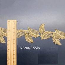 Goldene Blatt- und Blumen-Spitzenbordüre, dekorative Spitze, Näh-Dekorationszubehör - 4,5cm/1,77 Zoll 4 Meter