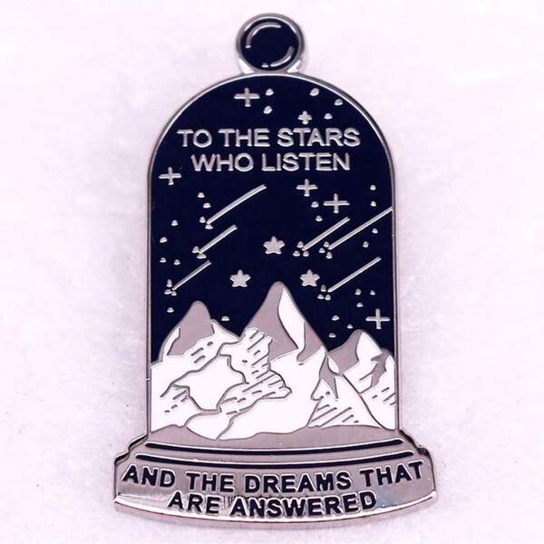 1 pieza Broche de esmalte con diseño de montaña y estrellas, adecuado para bolsos, ropa y mochila para uso diario escolar
