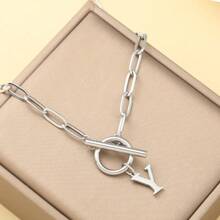 1 pièce Collier avec chaîne de type OT à lettre initiale de A à Z, collier en acier inoxydable avec alphabet, excellent cadeau pour Halloween et la rentrée scolaire