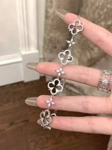 1pc Exquisite Zirconia Flower Adjustable Bracelet, High-End Fashionable Versatile Accessory, Suitable For Daily Wear