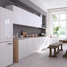 自粘乙烯基墙纸卷，白色亮面砖石木纹风格，可拆卸防水装饰墙面装饰，直线图案，适用于厨房家具和橱柜 - 白色 - 查看 4