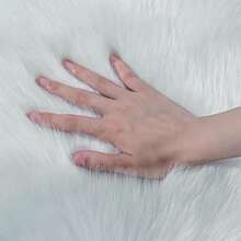 Soft & Fluffy Faux Fur Rug - Luxurious Faux Fur Carpet, Soft & Plush, Machine Washable, Suitable For Bedroom & Living Room Decor, White Long Pile Rug, Plush Backing, Polyester Material, Suitable For Nursery & Sofa, Asymmetric Shape - White - View 5