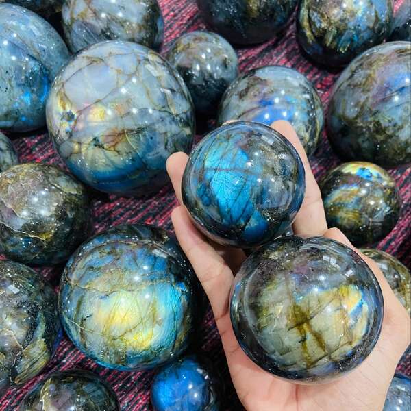 1pc Stunning Labradorite Sphere,Flashy Rainbow Labradorite Sphere,Quartz Crystal Ball, Crystal Collection, Unique Home & Office Decor, Perfect Gift For Holidays, Parties, And Special Occasions, Home Decor Accent ,Vibrant Crystal Sphere ,DIY