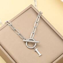 1 pièce Collier avec chaîne de type OT à lettre initiale de A à Z, collier en acier inoxydable avec alphabet, excellent cadeau pour Halloween et la rentrée scolaire
