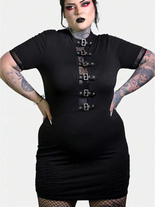 Robes grande taille pour femmes de style Goth Core - Robe maxi noire en maille et dentelle avec boucles métalliques, robe vintage de style Dark Academia, robe gothique avec contrôle du ventre pour morphologies généreuses (tailles 16 à 32)