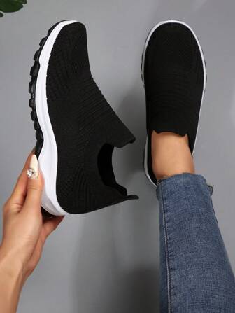秋冬女式针织纯色平底运动鞋，一脚蹬弹性面料，适合所有脚型，行走舒适，女式休闲白鞋