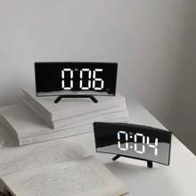 1 قطعة ساعة منبه ديجيتال بشاشة LED انعكاسية منحنية، شاشة عرض كبيرة، إضاءة ليلية، تصميم إبداعي لديكور الغرفة والنوم والسكن الطلابي، ديكور عودة إلى المدرسة أو باعتبارها هدية مفاجأة