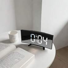 1 قطعة ساعة منبه ديجيتال بشاشة LED انعكاسية منحنية، شاشة عرض كبيرة، إضاءة ليلية، تصميم إبداعي لديكور الغرفة والنوم والسكن الطلابي، ديكور عودة إلى المدرسة أو باعتبارها هدية مفاجأة