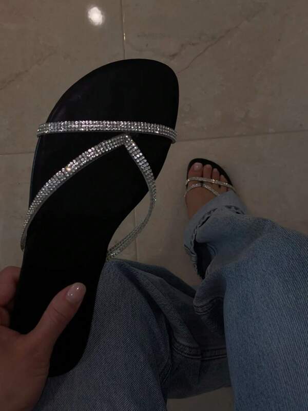Sandalias planas con purpurina de estilo minimalista lindo y de moda para mujer en verano