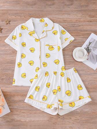 2 件套女士夏季黄鸭印花家居服睡衣套装，短袖翻领开衫上衣和松紧腰短裤，适合所有季节的休闲睡衣和家居服